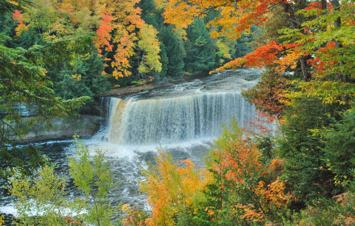 Curtis Attractions | Upper Tahquamenon Falls